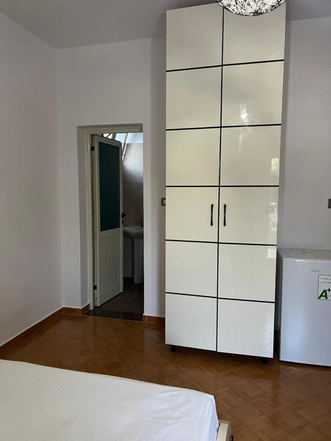 Rooms For Rent Habipi Wlora Zewnętrze zdjęcie