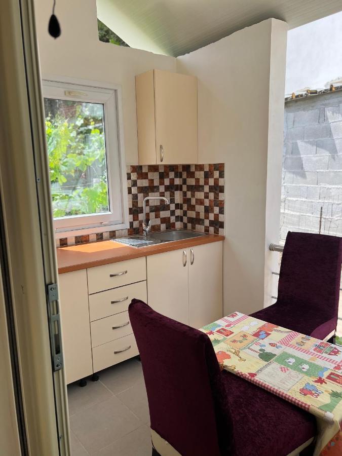 Rooms For Rent Habipi Wlora Zewnętrze zdjęcie
