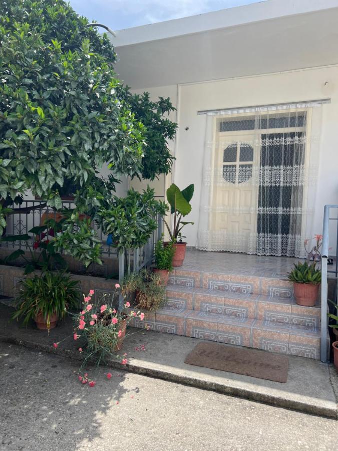 Rooms For Rent Habipi Wlora Zewnętrze zdjęcie