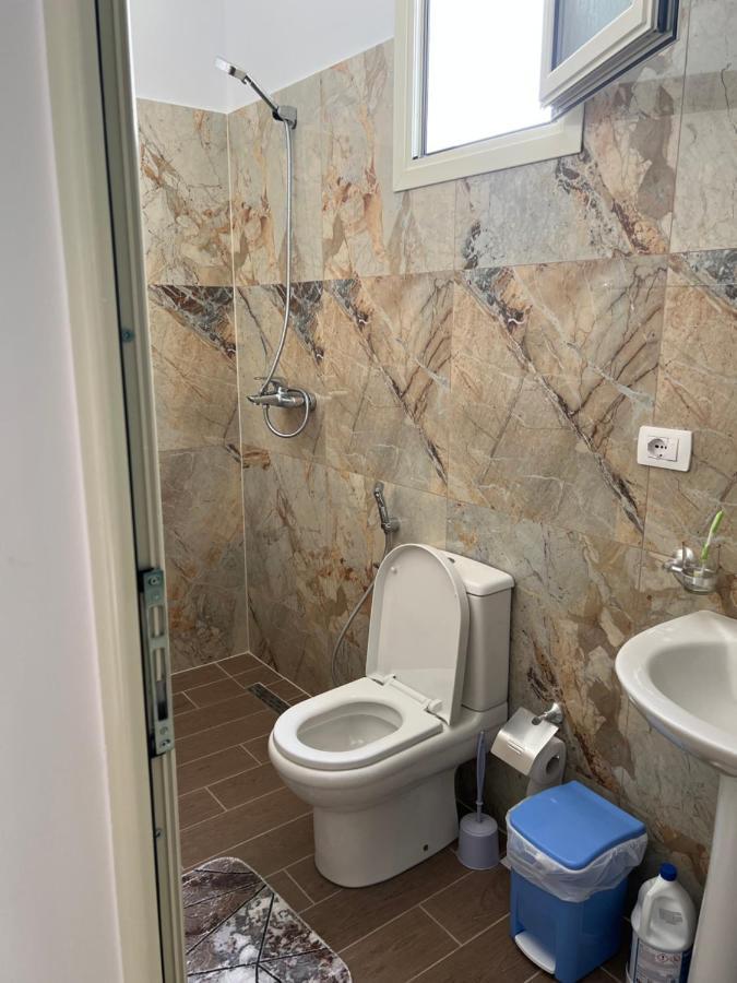Rooms For Rent Habipi Wlora Zewnętrze zdjęcie