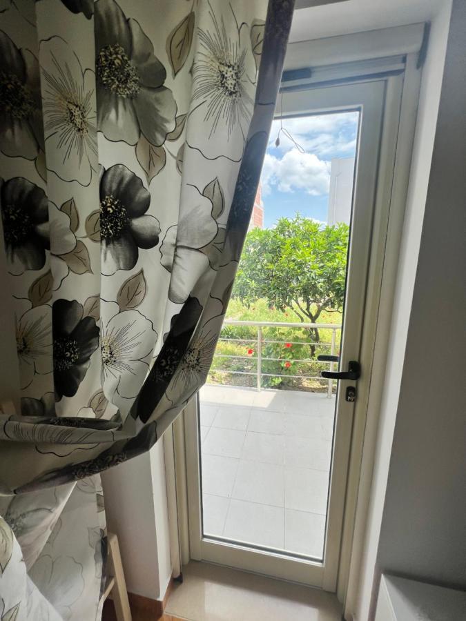 Rooms For Rent Habipi Wlora Zewnętrze zdjęcie